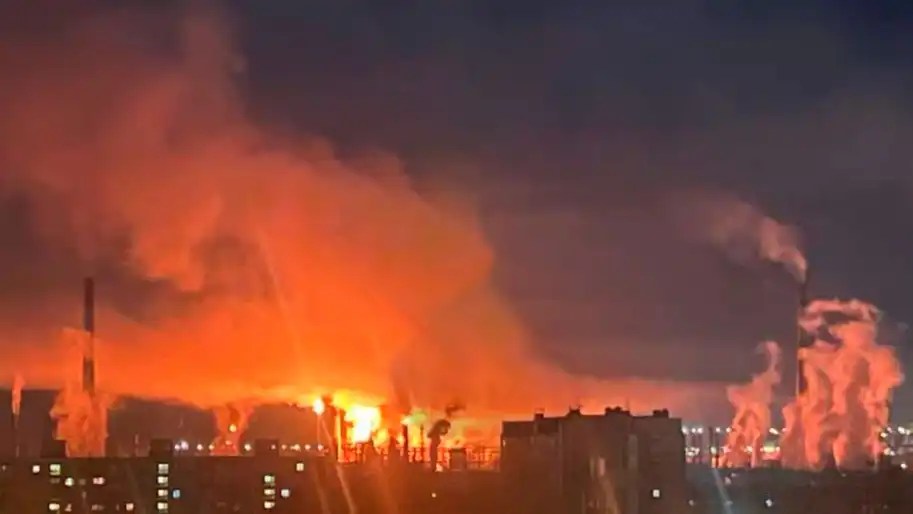 Украина и нефтяное сердце России: стратегия ударов по НПЗ и хранилищам, которая&nbsp;работает